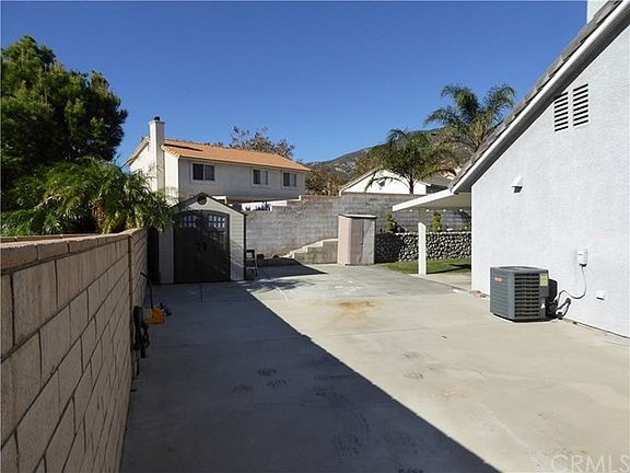 3rd image of 5742 N Yosemite Dr