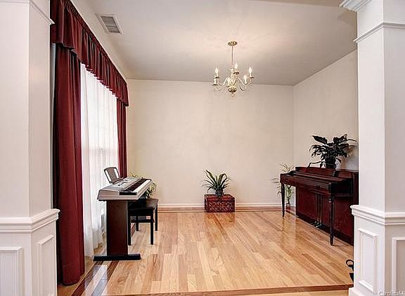 2nd image of 3110 Surreyhill Ct