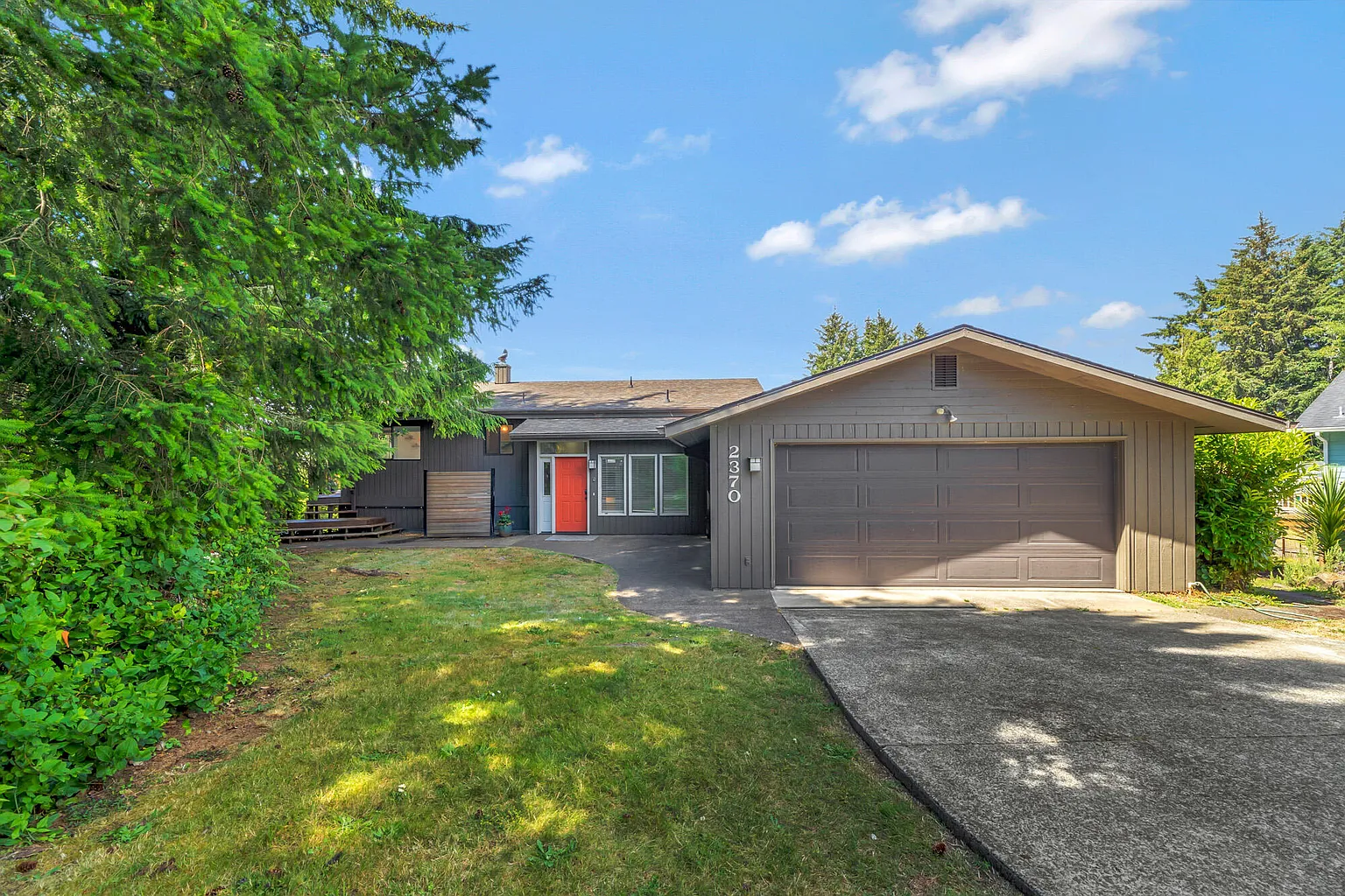2370 Fleming Ave W photo 1