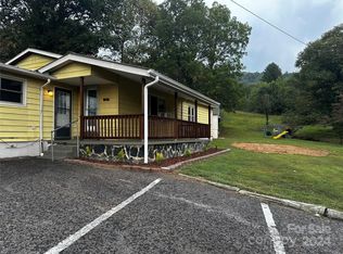 20 Partner Ln, Burnsville, NC 28714