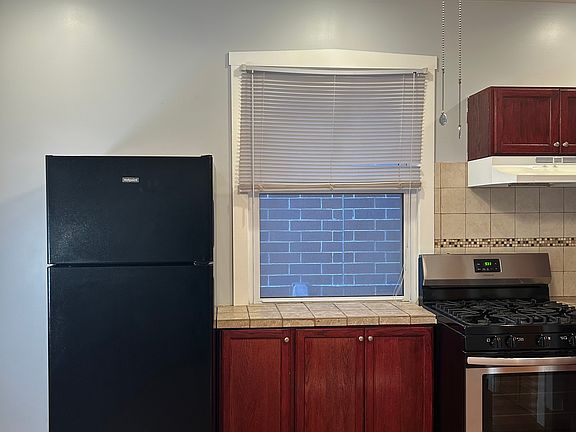 3rd image of 3032 N Clybourn Ave APT 2