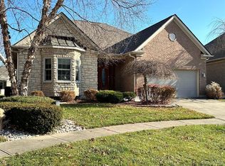 6772 Prairie View Dr, Maineville, OH 45039