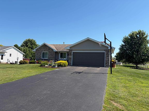 2nd image of 152 Prairie Moon Dr