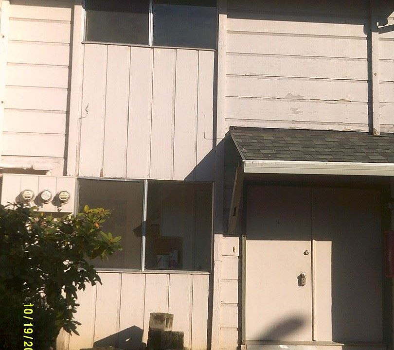 1st image of 2704 NE 86th Ave APT 1