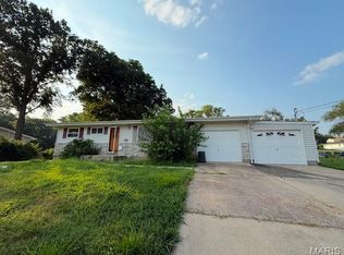 1532 Kingsway Dr, Arnold, MO 63010
