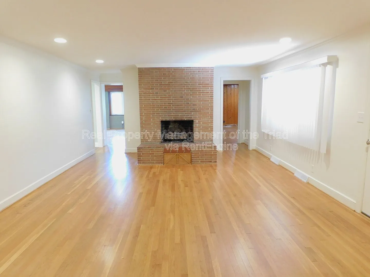 3 bed, 2.0 bath, 2473 sqft, $2,650 — Photo 3