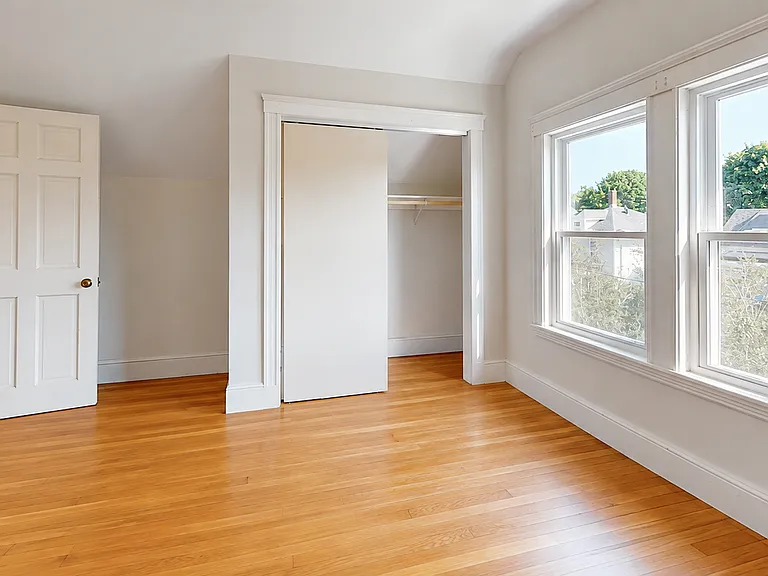 42 Curtis Ave — Photo 12
