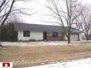 6 Terry Ln, Hutchinson, KS 67501