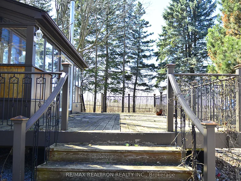 1998 Green Ln E — Photo 35