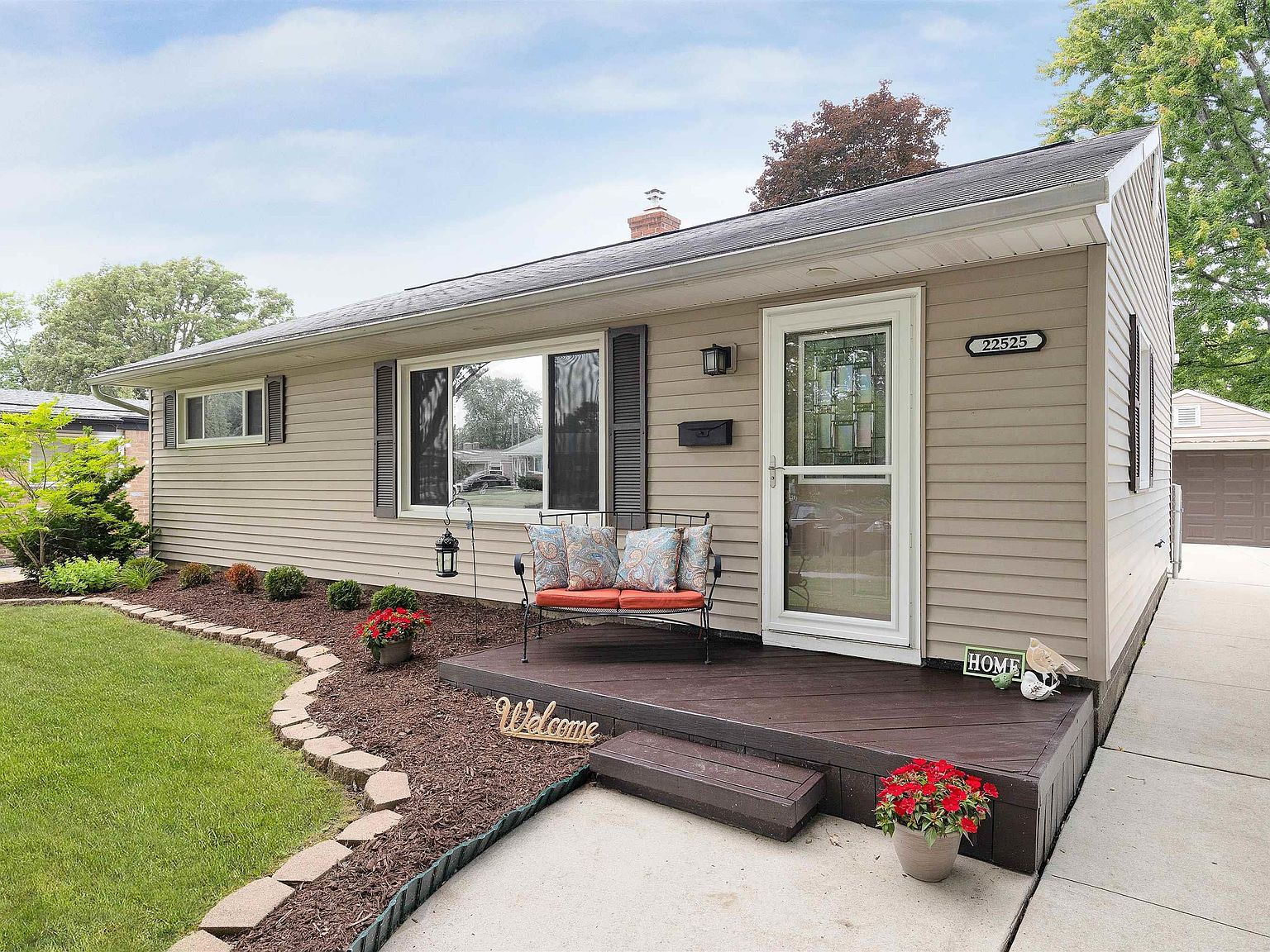 22525 Detour St, Saint Clair Shores, MI 48082 Zillow