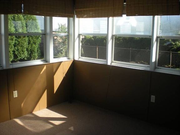 5th image of 114 Gordon Ave