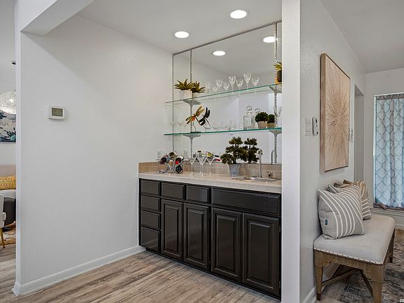 4th image of 9380 Braun Rd 404D