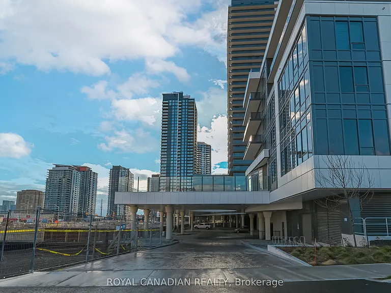 5105 Hurontario St #104 — Photo 2