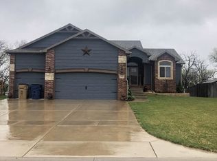 664 E Sprucewood St, Park City, KS 67147
