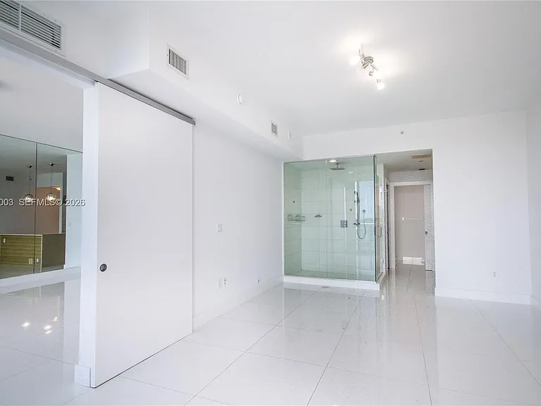 2020 N Bayshore Dr #2204 — Photo 13