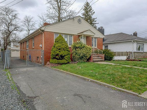 4th image of 157 Cooper Ave