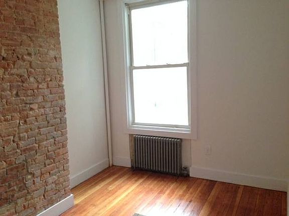 3rd image of 207 N Henry St #2