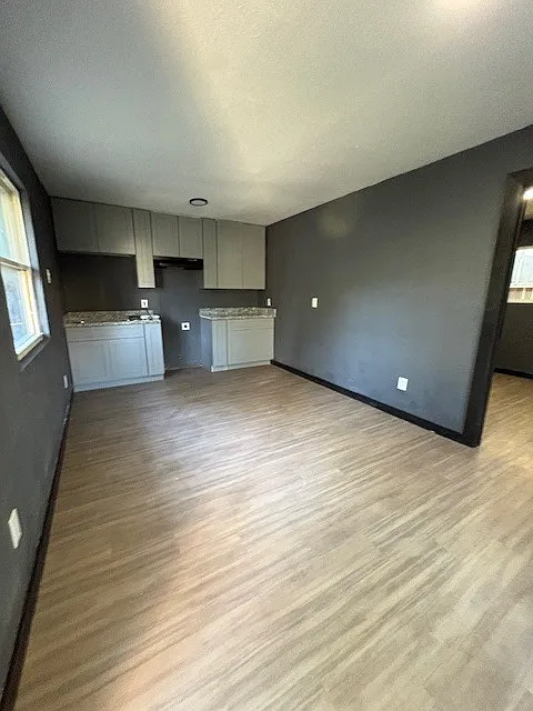 9407 Sandra St