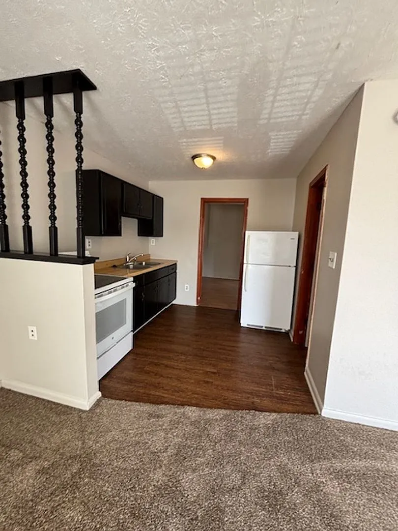 413 S Main Street — Photo 4