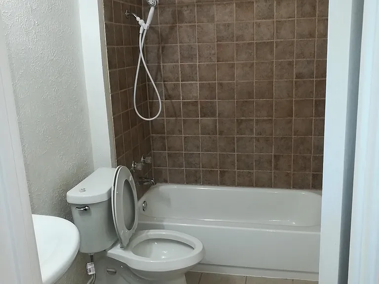 1606 Bitter Creek Dr — Photo 5