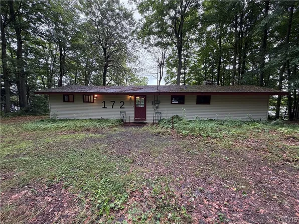 172 Lazzaro Ln, Oswego, NY 13126