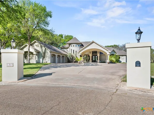 1317 Jack Nicklaus Cir, Salado, TX 76571
