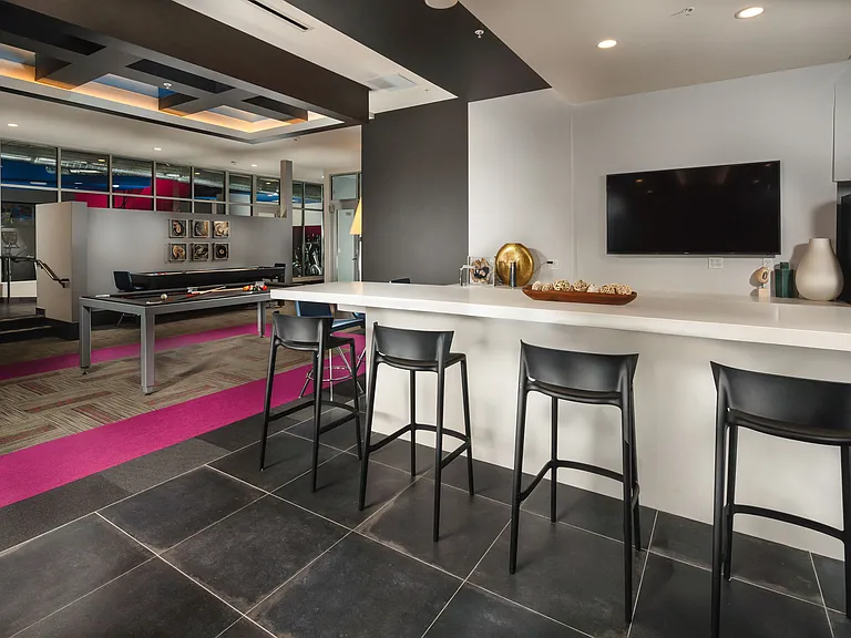 Topaz Apartments — Photo 25