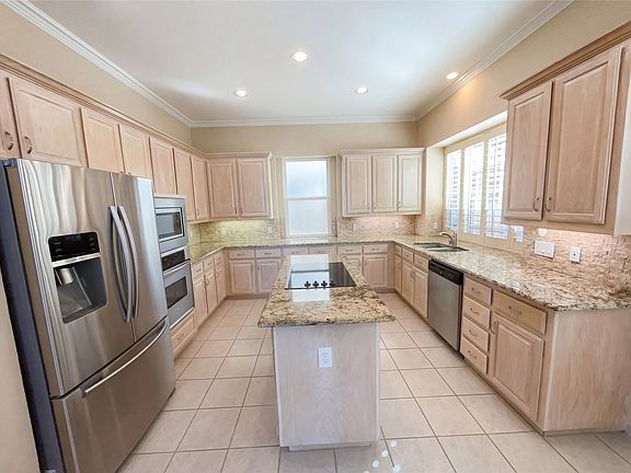 2nd image of 2741 Barrington Dr