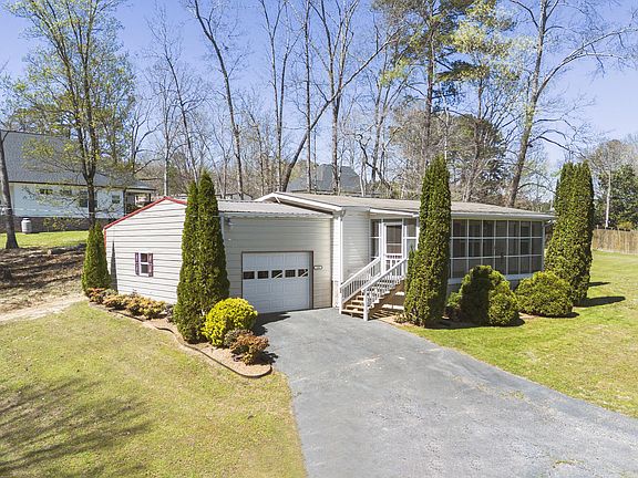 5th image of 160 Crane St