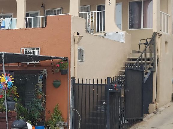 3rd image of 1054 N Townsend Ave