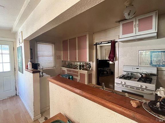 2nd image of 18121 Lucas Avenue