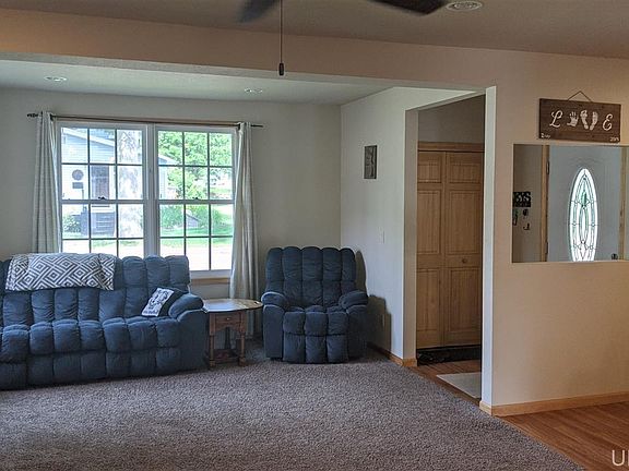 3rd image of 515 Everton St