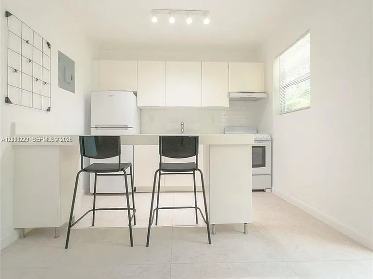 3676 Oak Ave #7 — Photo 3