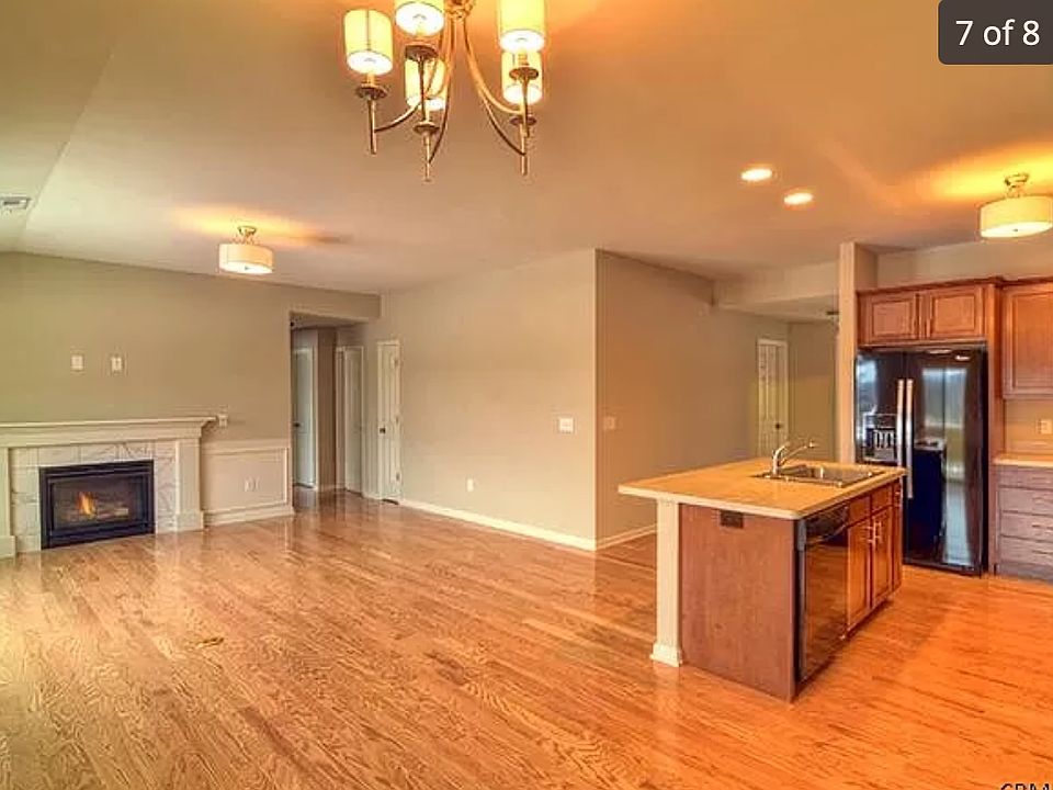 2nd image of 3 Stacey Ct