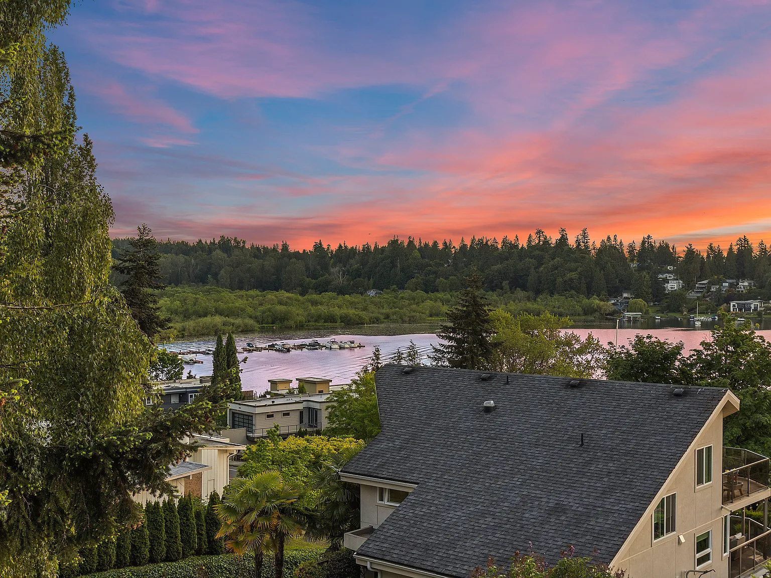 5 bed, 5.5 bath, 5260 sqft, $11,000 — Photo 3