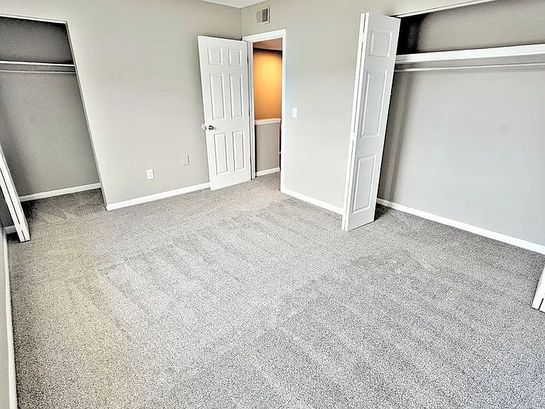 Avalon Cove Townhomes — Photo 61