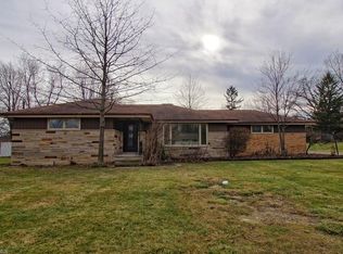 2570 Woodview Dr, Broadview Heights, OH 44147