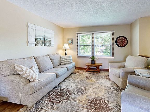 5th image of 2631 Waveland Dr NW
