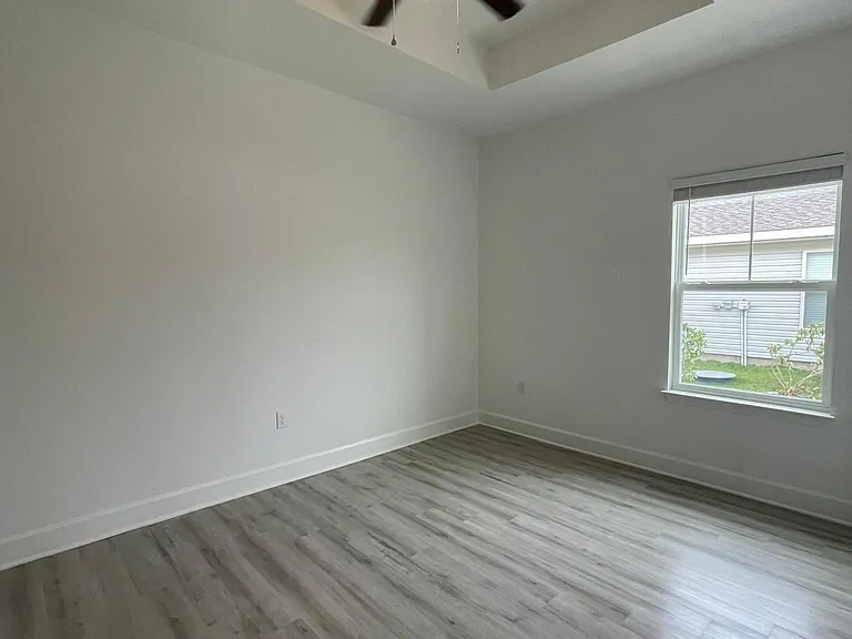 1867 Esplanade St — Photo 5