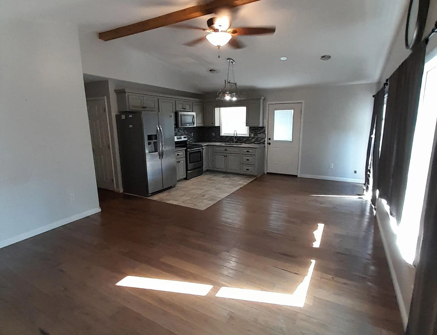 2 bed, 1.5 bath, $1,800 — Photo 3
