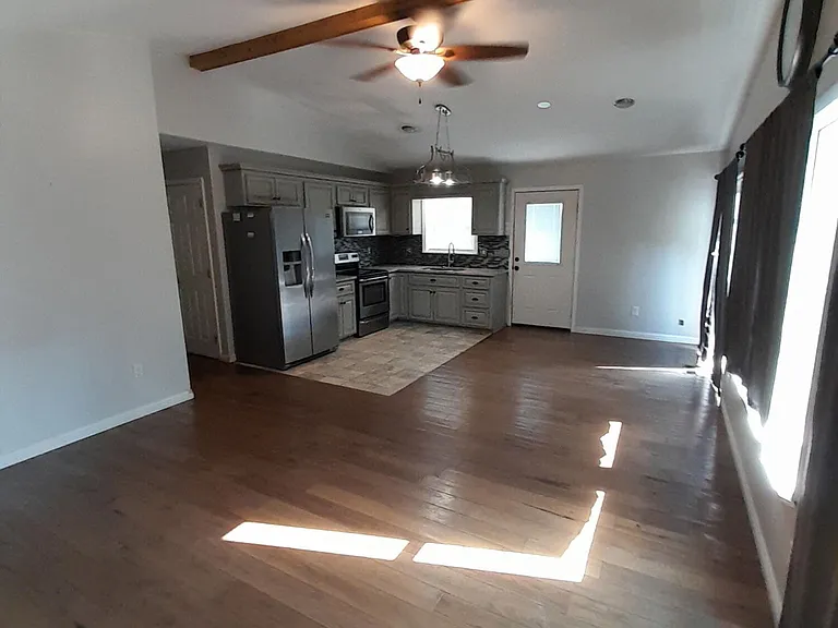 584 Beaver Ridge Rd — Photo 3