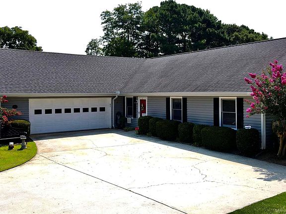 2nd image of 1717 Ike Stone Rd