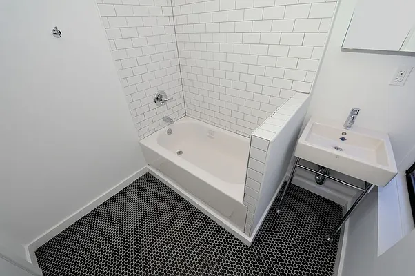 Rented by Aether Property Group | media 36