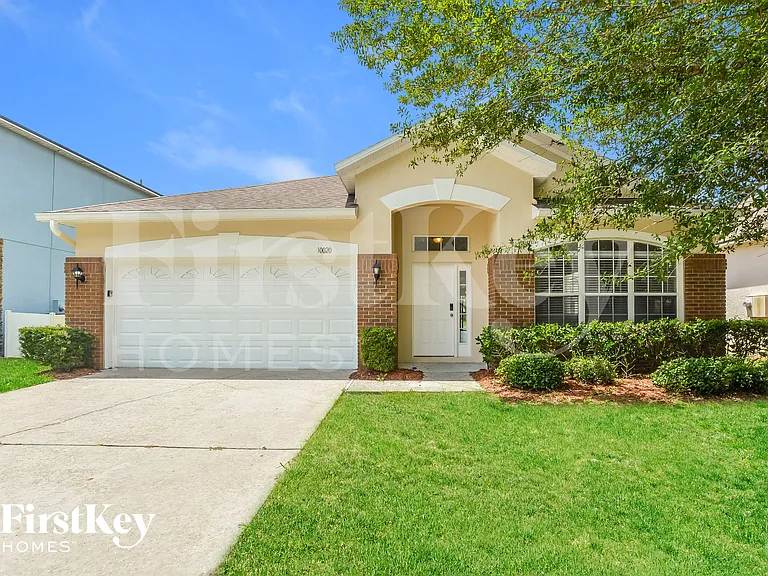 10020 Savannah Bluff Ln — Photo 1
