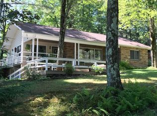 100 Cottage Rd, Tafton, PA 18464