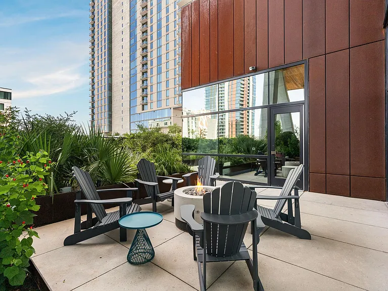 70 Rainey St #1807 — Photo 36