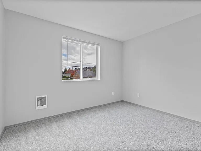 Garden Apartments — Photo 10
