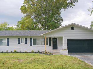 305 S 5th St, Ozark, MO 65721