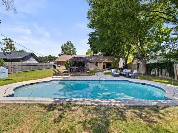 9513 Braeburn Gln, Austin, TX 78729