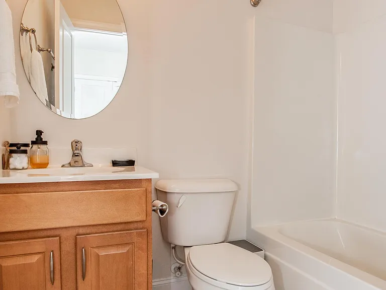 315 Woodvale Pl — Photo 25